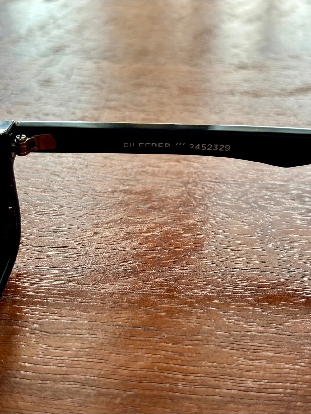 Le Specs Pilferer sunglasses